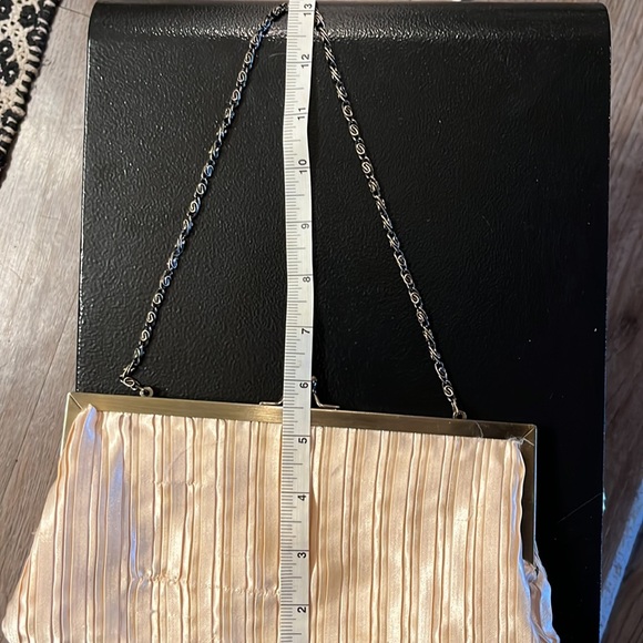 Vintage Evening Clutch - Picture 4 of 4